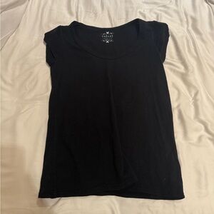 Velvet by Graham & Spencer Black Short Sleeve Tee